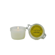 SerrBeauty Zimt, Nelke & Orange Bienenwachs Duftkerze 125 g in einem wiederverwendbaren Glasbehälter mit Deckel. Handgefertigt aus biologischem Bienenwachs für eine warme, würzige und erfrischende Atmosphäre.